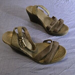 Crocs Sandals Womens Size 10 Gray Strappy Wedge Buckle Comfort Summer 11382